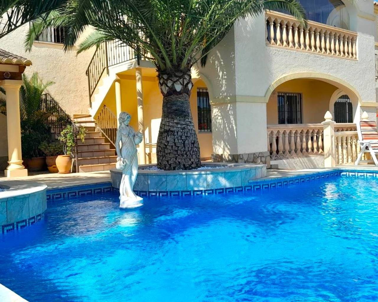 Chalet · Venta · Calpe · 1875