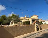 Resale - Villa - Calpe