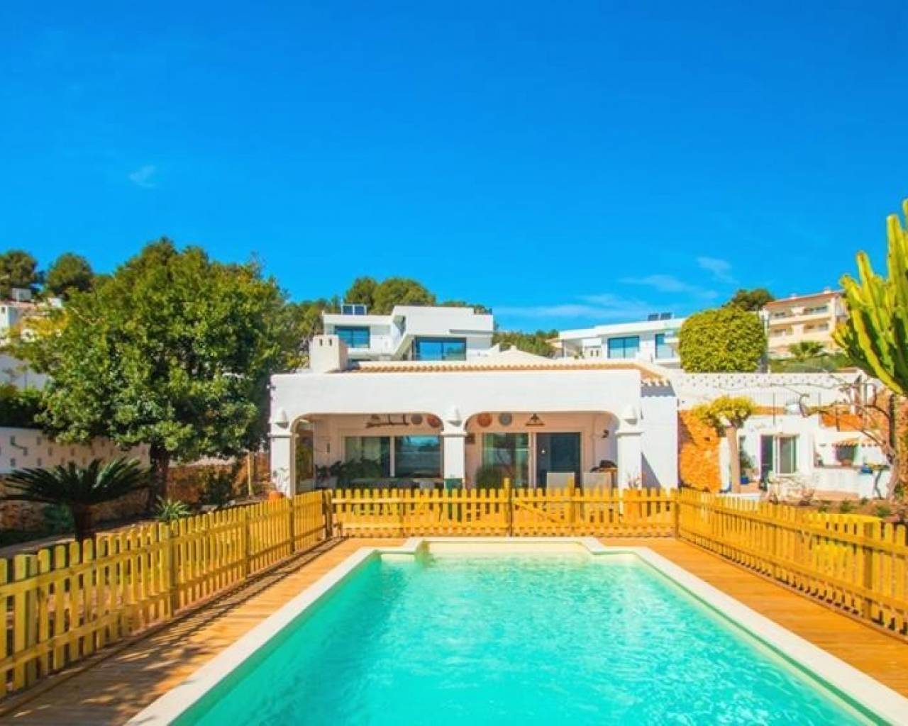 Villa · Resale · Benissa · 1764