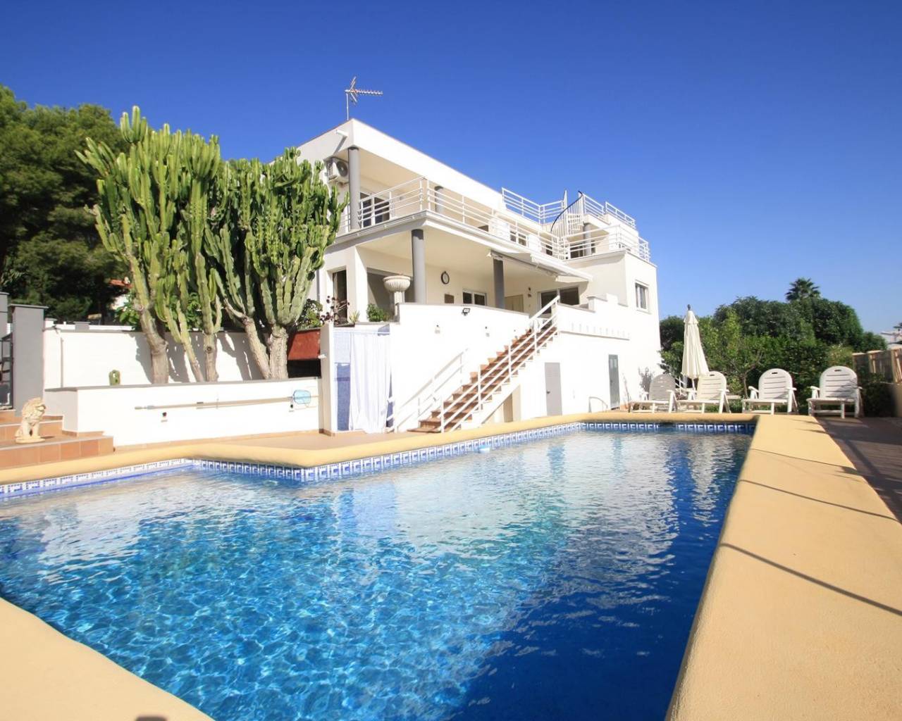 Villa · Resale · Calpe · 1687