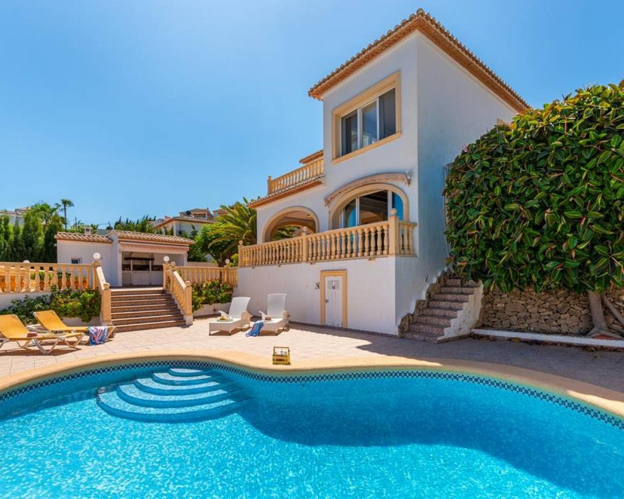 Villa · Resale · Calpe · 1832