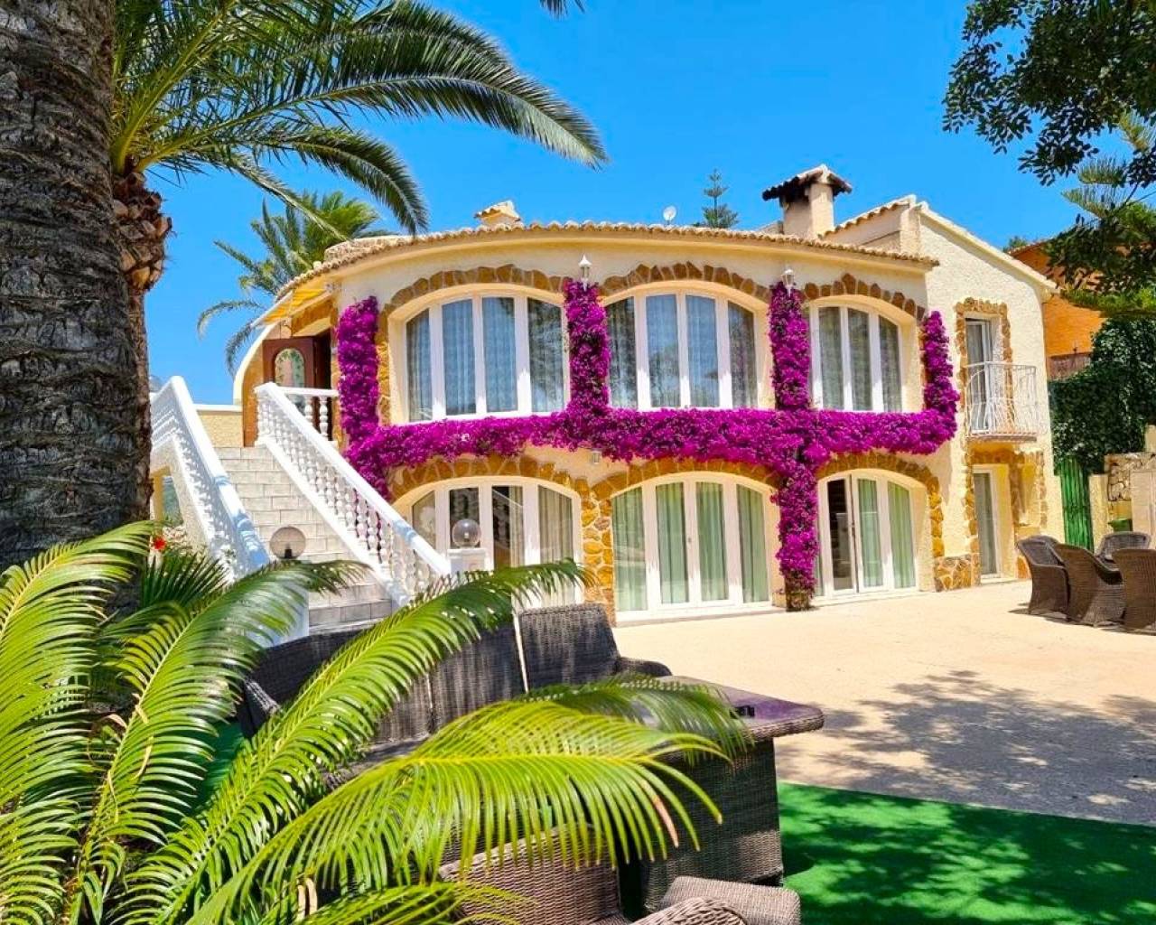 Villa · Resale · Calpe · 1880