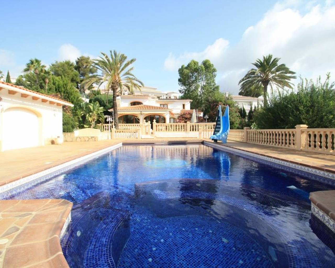 Villa · Resale · Moraira · 1675